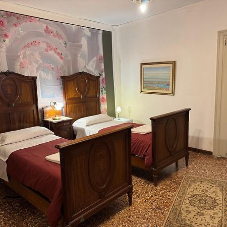 Lions Venice Guest House Esterno foto